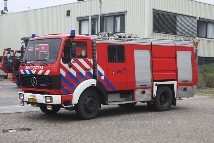 SFS Mercedes Doeschot Rosenbauer pump