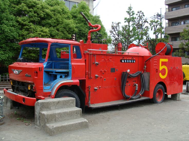 Former Hino Airport tender Haneda airport
