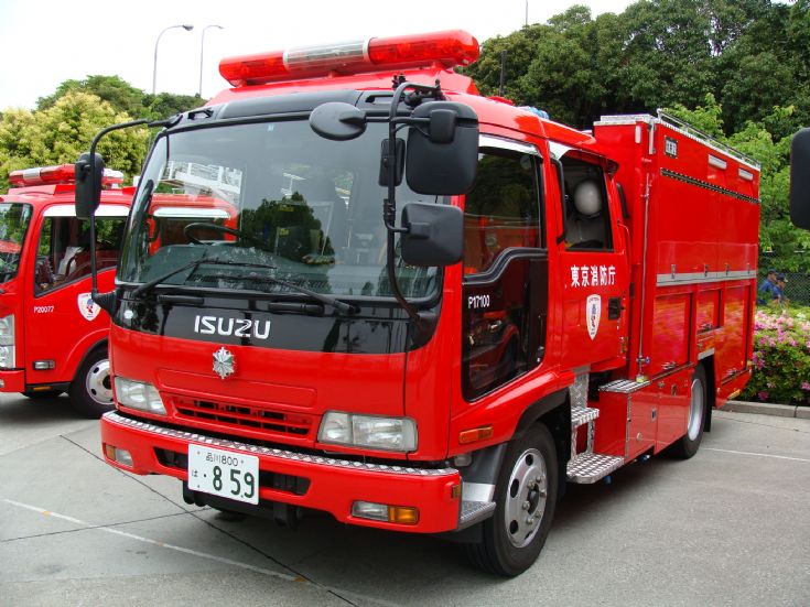 Tokyo Fire department Isuzu pump