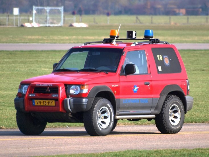Brandweer vliegveld Teuge Mitsubishi