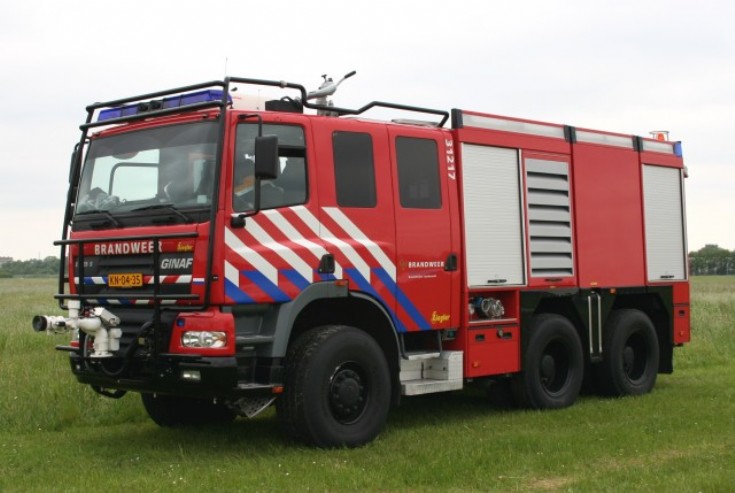 Royal Dutch Army Ginaf X3335S watertender