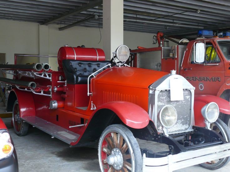American LaFrance Bocas del Toro FB