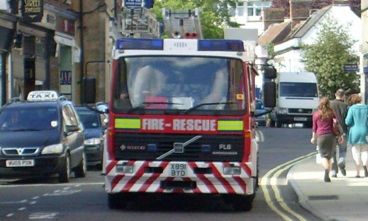 Somerset FRS Volvo FL6 Saxxon