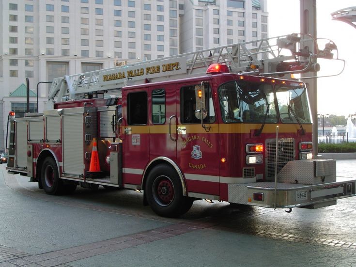 Niagara Falls Canada Fire engine