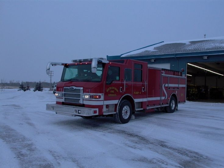 Wetaskiwins 2008 Pierce Impel pumper