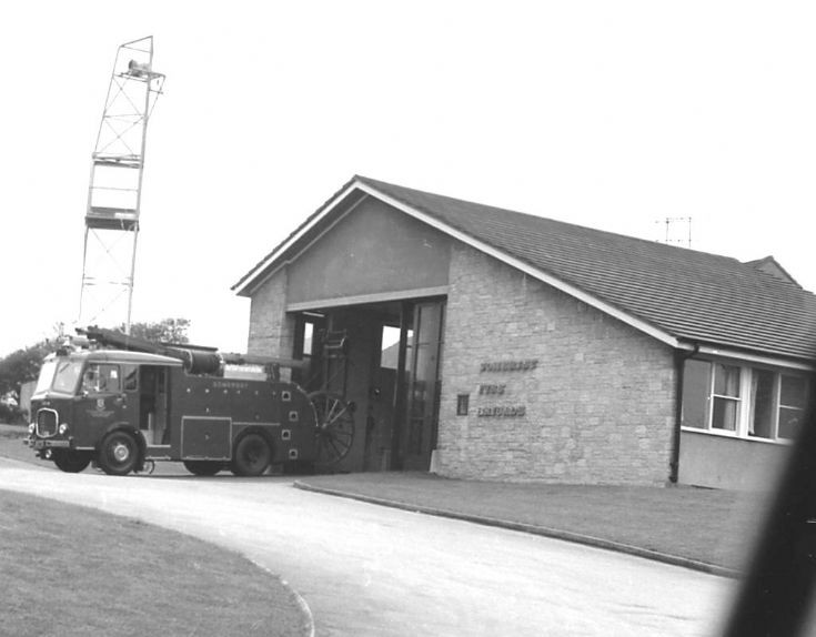 Dennis F28 21FYD Radstock Fire Station