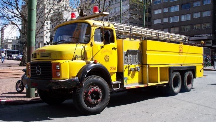 Bomberos Montevideo Water carrier Mercedes