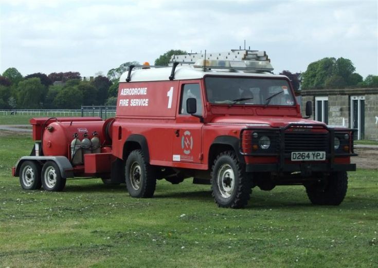 LandRover Aerodrome Fire service D264YPJ