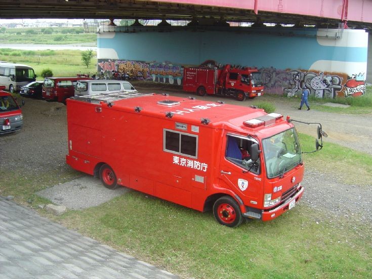 Fuso Mitsubshi HQ Transmissions command vehicles