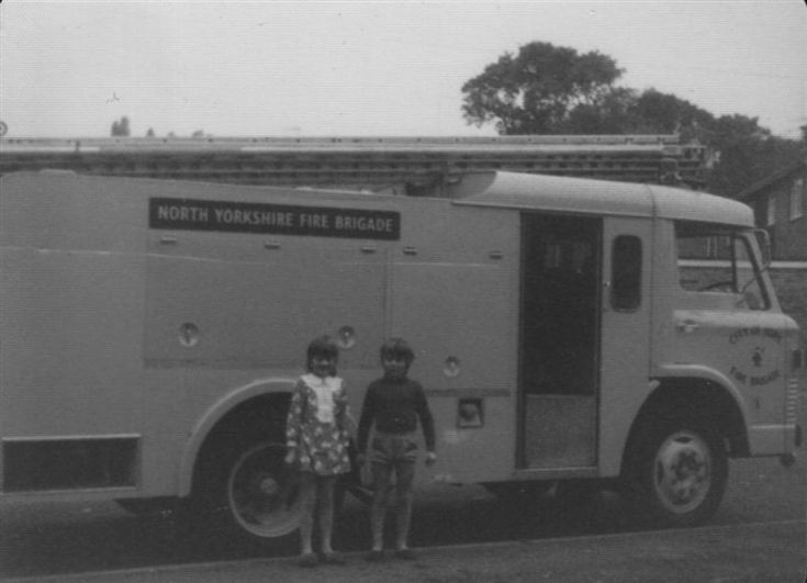 Ford D Series WrL  North Yorkshire Fire Service