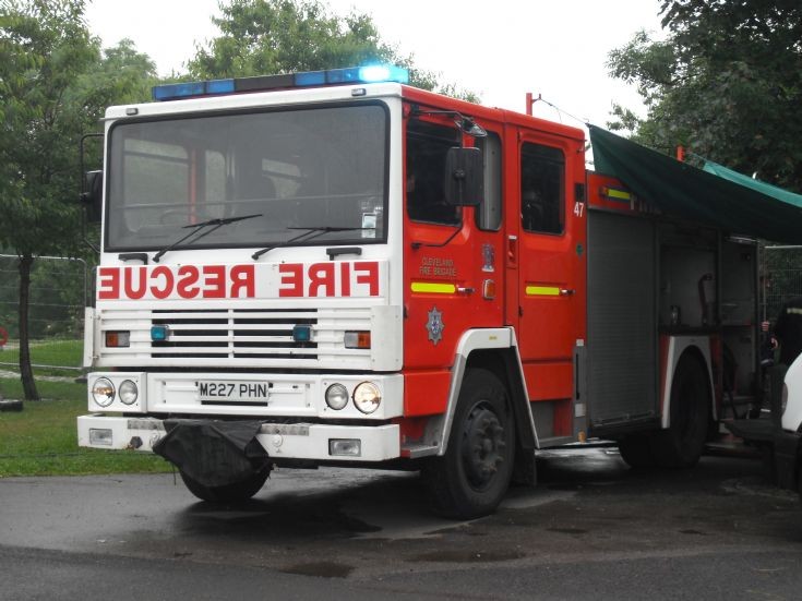 Cleveland Fire Brigade - Dennis SS.243 (47)