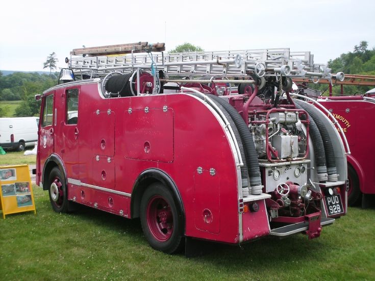Dennis F8 PUO928 Rear shot