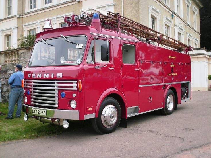 Devon Dennis D type