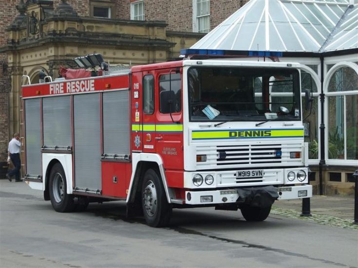 Dennis SS ET Cleveland Fire brigade