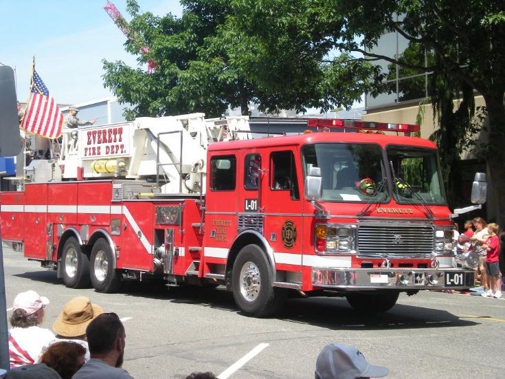Everett, Washington American LaFrance Ladder 01