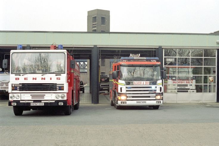 Scania 94D turns out from Grangetown Cleveland.