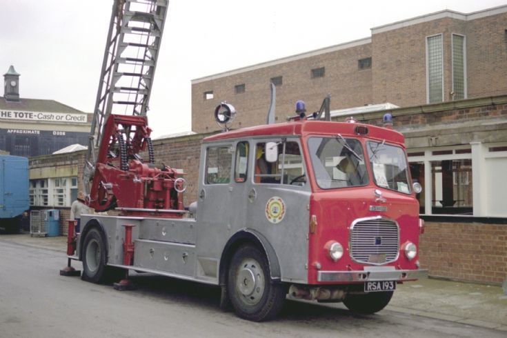Dennis TL (RSA193)