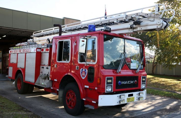 Mew South Wales Fire Brigade Mack Aerial Pumper