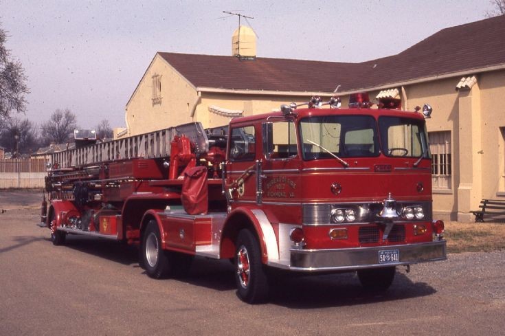 Richmond VA Aerial Ladder Truck Company No. 7