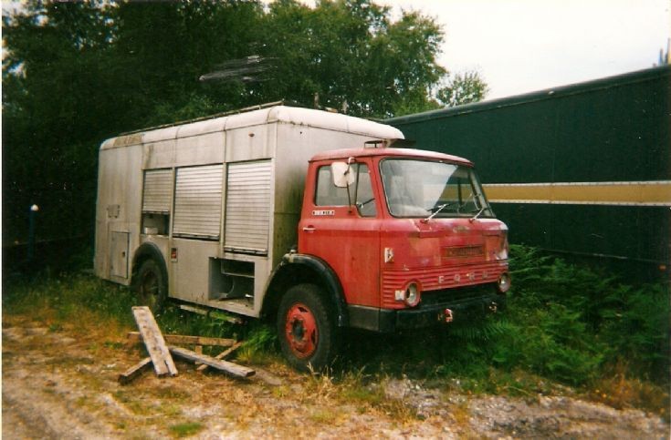 Ford D  Series   Hampshire Fire Brigade ET
