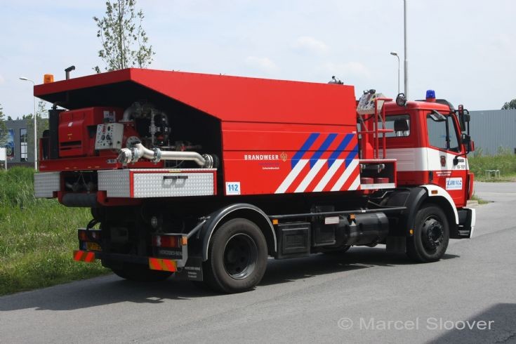 Mercedes Prime mover Oud-Beijerland back