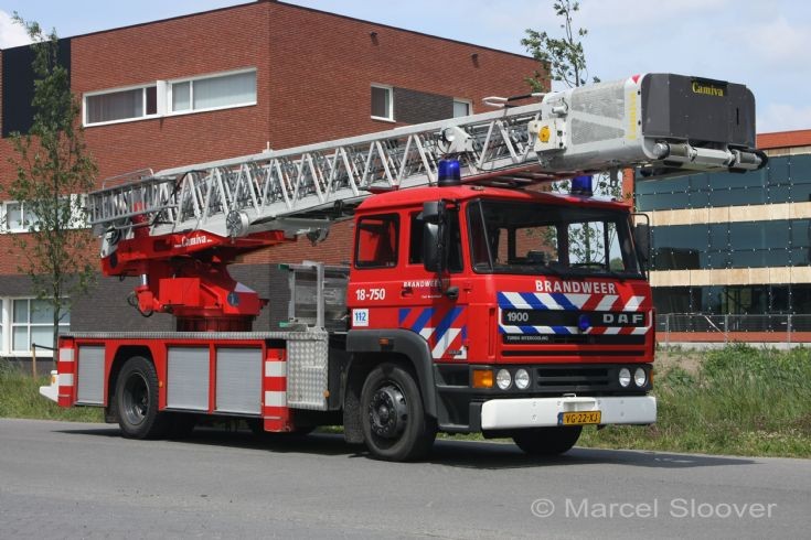 Brandweer Oud-Beijerland DAF 1900 Camiva ladder