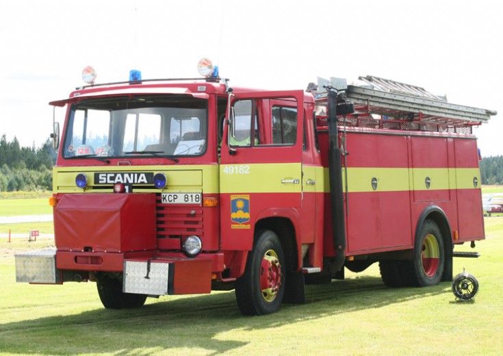 Scania appliance no. 49182 at Borås airfield