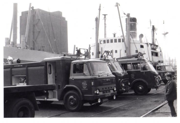 Sharpness docks Fire appliances