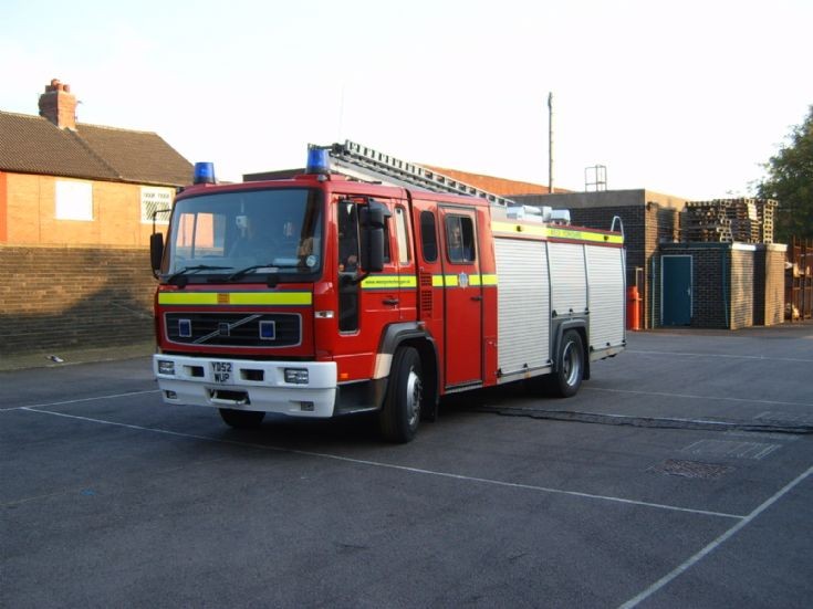 Dewsbury WYorks Volvo FL6H15 YD52WUP