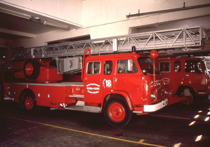 Sapeurs Pompiers La Rochelle 17 Saviem TL30