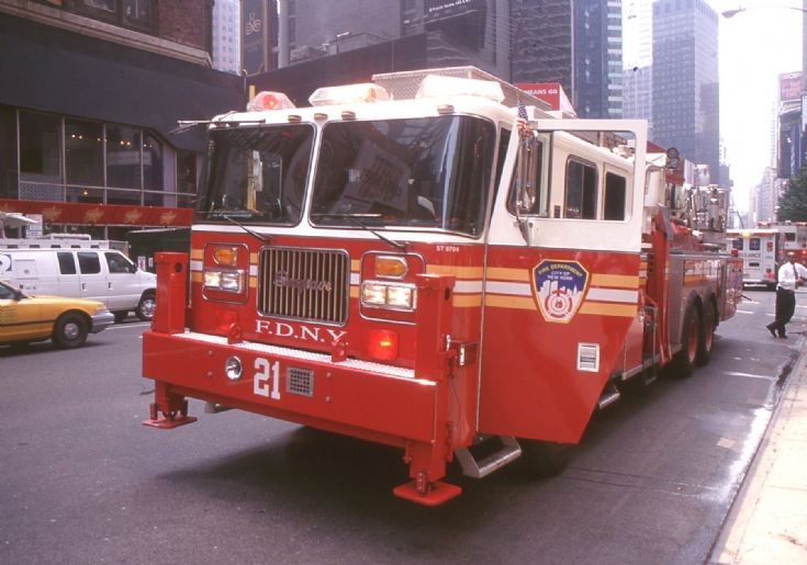 NYFD - 1999 Tower truck 21 Seagrave
