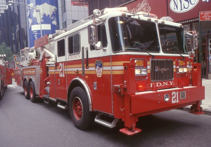 NYFD - 1999 Seagrave Tower truck 21