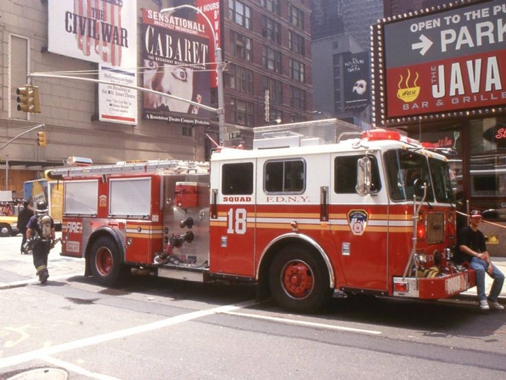 FDNY Engine squad 18 Seagrave
