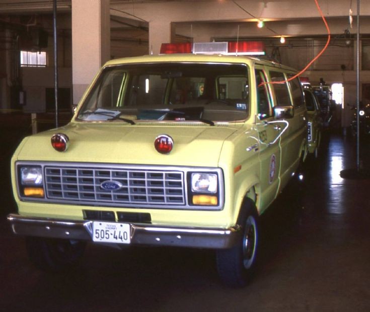 SAFD - 1990 Ford Van
