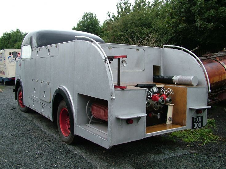 Dennis Appliance FXG 300 back