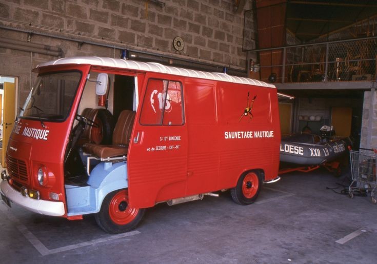 Sapeurs Pompiers Saintes 17 Peugeot J7