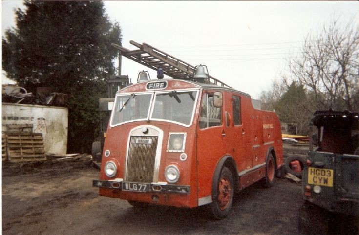 Dennis  F8   WLG  77