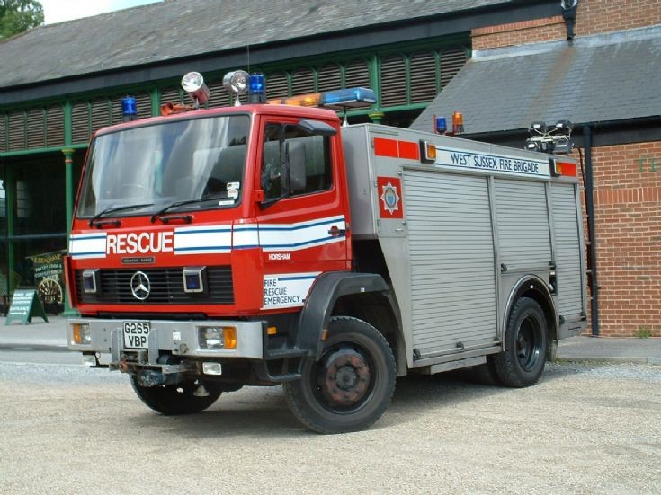 1990 Mercedes Benz/Mountain Range Crash Tender.