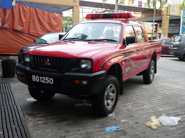 Brunei DCA FD Mitsubishi L200