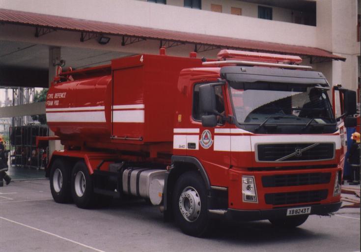 Singapore PM Volvo FM8