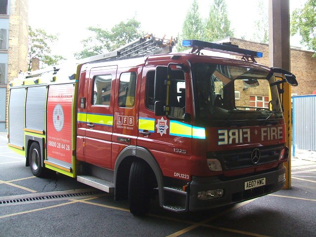 Hestons Pump ladder LFB Mercedes