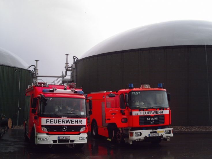 Fire Engines Photos Engine 7 and Pumper 7 Cologne Fire Dept.
