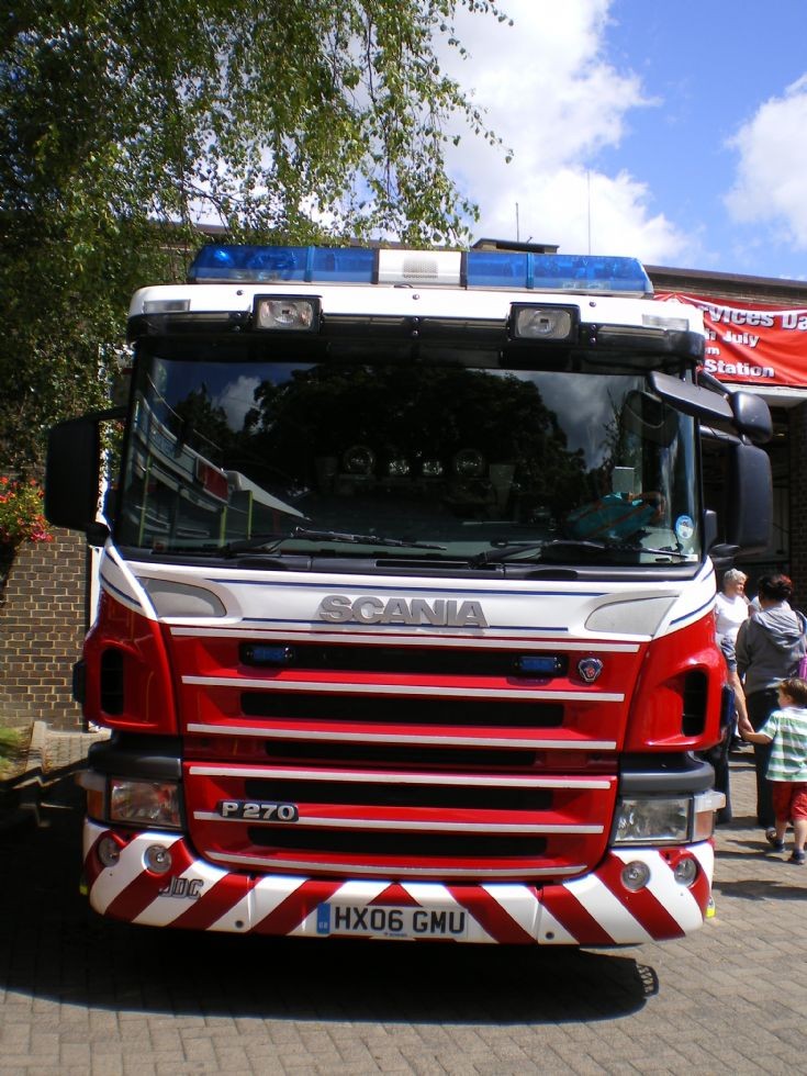 West Sussex Scania P270 HX06GMU