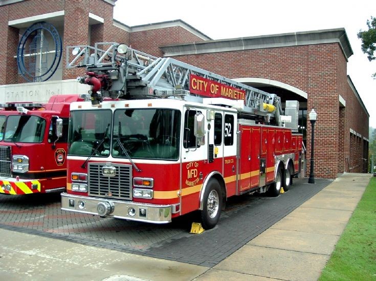 City of Marietta FD Ladder 52