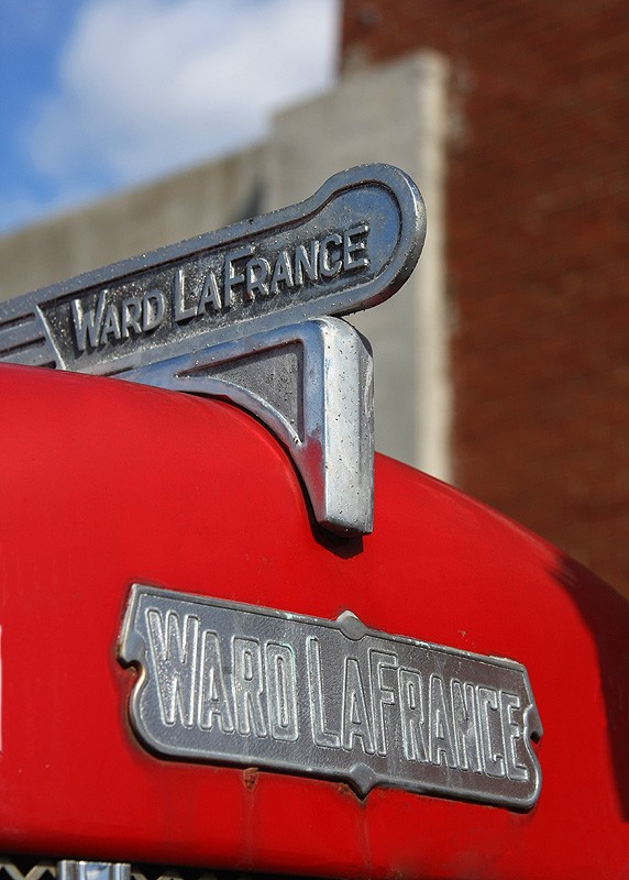 1959 Ward LaFrance Old Timer detail photo