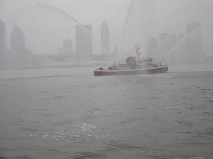 FDNY FIRE BOAT JOHN D McKEAN