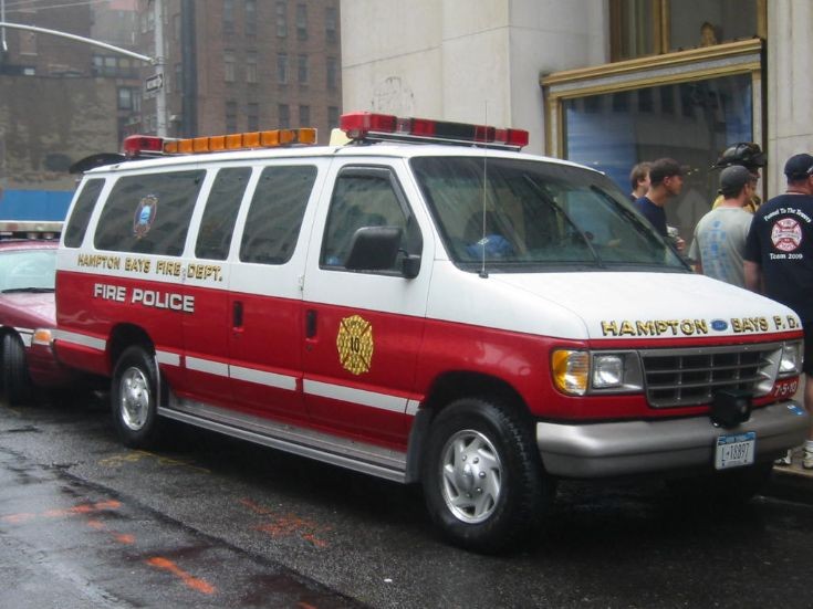 HAMPTON BAYS F D MINIBUS