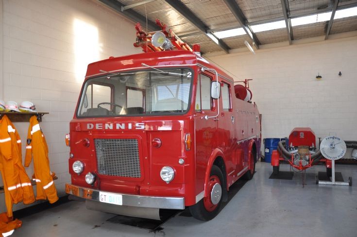 Fire Engines Photos Dennis No.6 Pumper Tasmania Fire Service