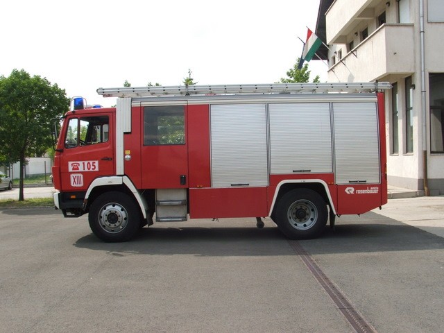 Mercedes-Benz Rosenbauer TLF 2000 AT