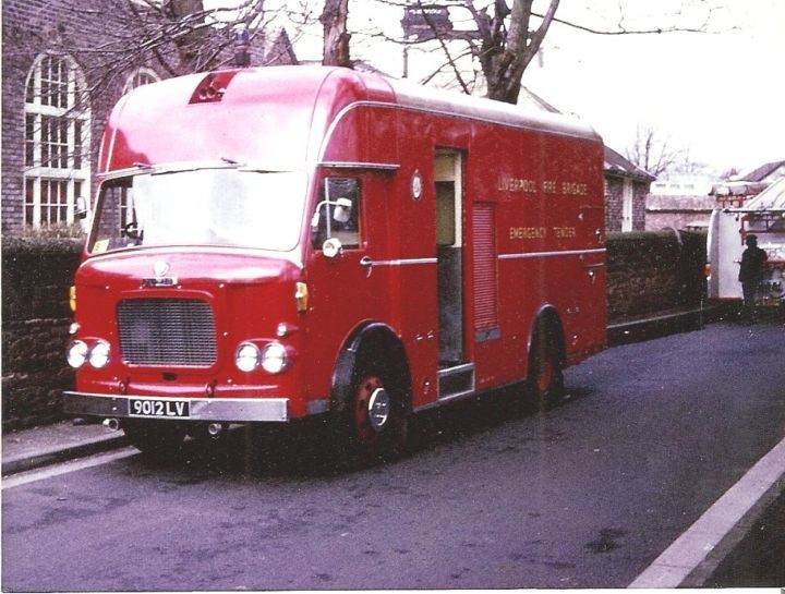 Dennis F106 ET